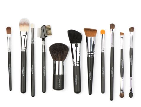 Younique Complete Brush Set Younique Makeup And Cosmetics