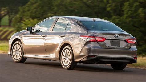 Toyota Camry Hybrid Le Wallpapers And Hd Images Car Pixel