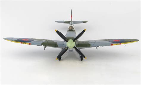 Hobbymaster HA8320 Spitfire Mk IXc ML214 Sqn Ldr Johnny Plagis