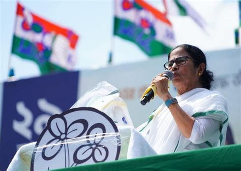 Mamata Banerjee Suffers Minor Head Injury After Her Car Meets With