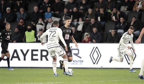 Angers Sco Un Groupe Quasi Au Complet Pour La Reprise De L