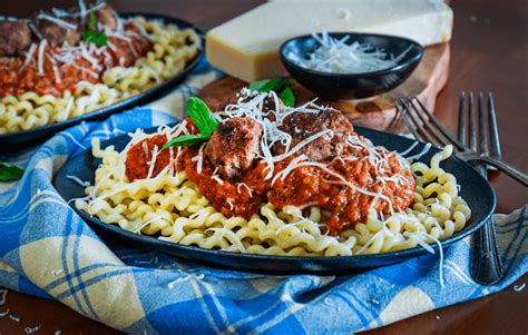 Easy Grilled Meatballs with Pasta Sauce Recipe