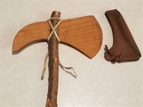 Vtg 1950s Souvenir Wood Indian Tomahawk Hatchet With Leather Protector