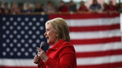 Clinton Exudes Confidence Ahead Of Caucuses Cnn Politics