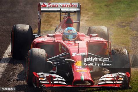 Alonso Crash Photos and Premium High Res Pictures - Getty Images