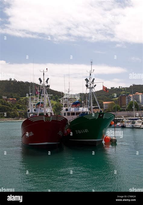 Barcos Puerto Atunero Pesca Bermeo Fotograf As E Im Genes De Alta