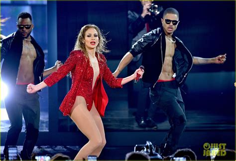 Jennifer Lopez Iggy Azalea Slay With Booty Performance At AMAs 2014