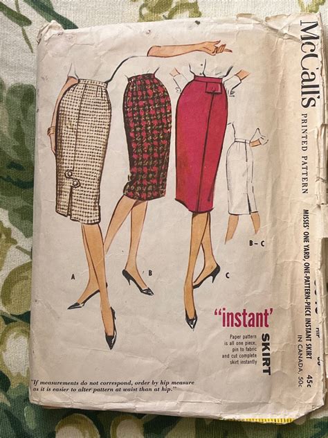 Vintage 1950s Mccalls Sewing Pattern 5048 Misses Slim Skirt Sewing Pattern Waist 26 Hip 36