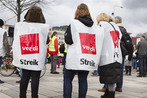 Arbeitskampf Warnstreiks an Unikliniken im Südwesten