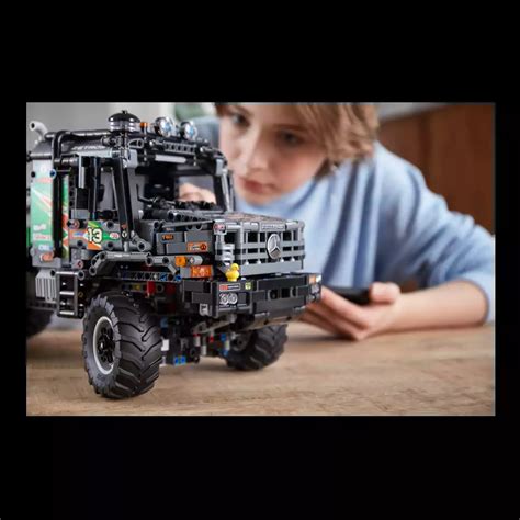 Lego Technic Le Camion D Essai X Mercedes Benz Zetros