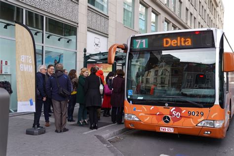 La Stib Célèbre Les 50 Ans De La Ligne De Bus 71