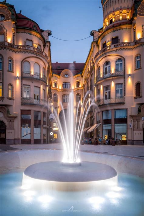 De Vizitat Palatul Vulturul Negru Oradea In Imagini