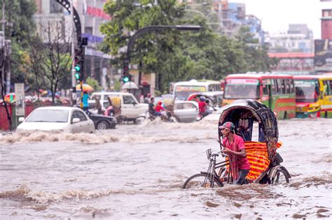 Monsoon rains kill over 40 in South Asia | Borneo Post Online