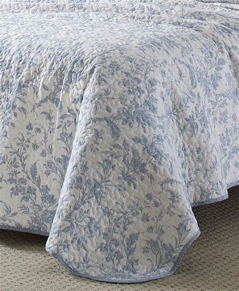 Laura Ashley Amberley Cotton Reversible 4 Piece Quilt Set Full Queen