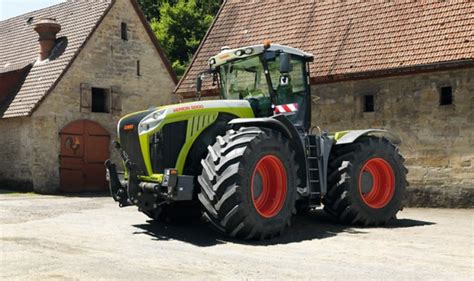 Ciągniki Claas Xerion w ciągu 25 lat zwiększyły moc z 250 na 530 KM Co