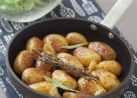 Pommes de terre nouvelles au four nos délicieuses recettes de pommes