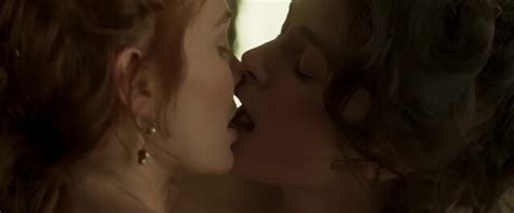 Nude Video Celebs Eleanor Tomlinson Nude Keira Knightley Sexy Colette