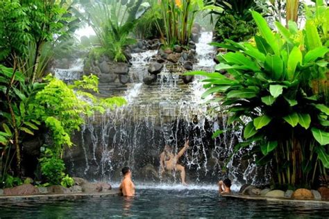 13 Picturesque Hot Springs in Costa Rica - Flavorverse