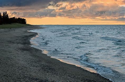 Lake Superior Shoreline Upper Michigan Great Lakes Dusk Waves