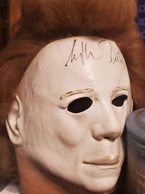 William shatner signed mask : r/collectables