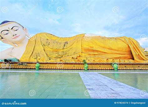 Mya Tha Lyaung Reclining Buddha, Bago, Myanmar Stock Photo - Image of ...