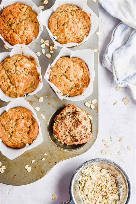 Easy Banana Oatmeal Muffins Lynns Way Of Life