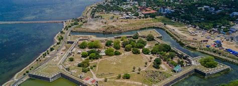 visit  ancient fort  sri lanka love sri lanka