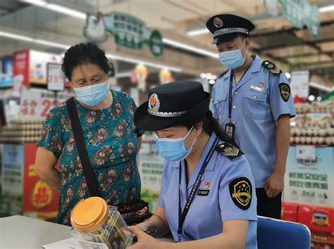 区市场监督管理局开展“你点我检”食品抽检活动 保障群众“舌尖上的安全”