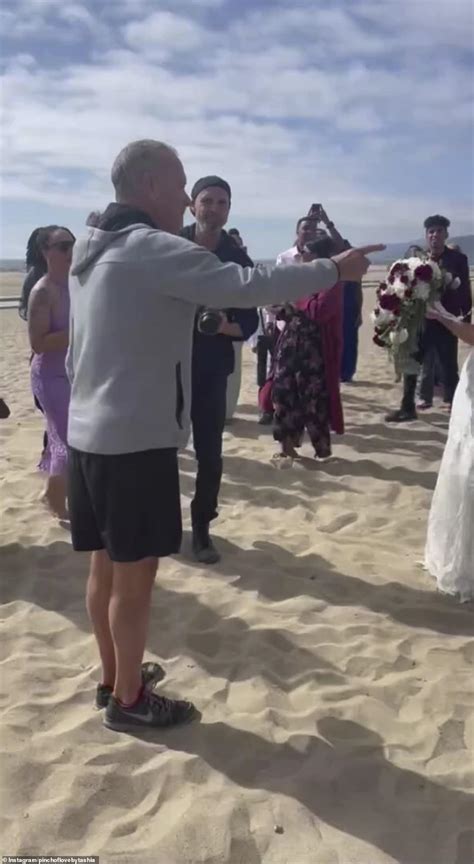 Tom Hanks Photobombs Tearful Brides Pre Nuptials Shoot In Pittsburgh