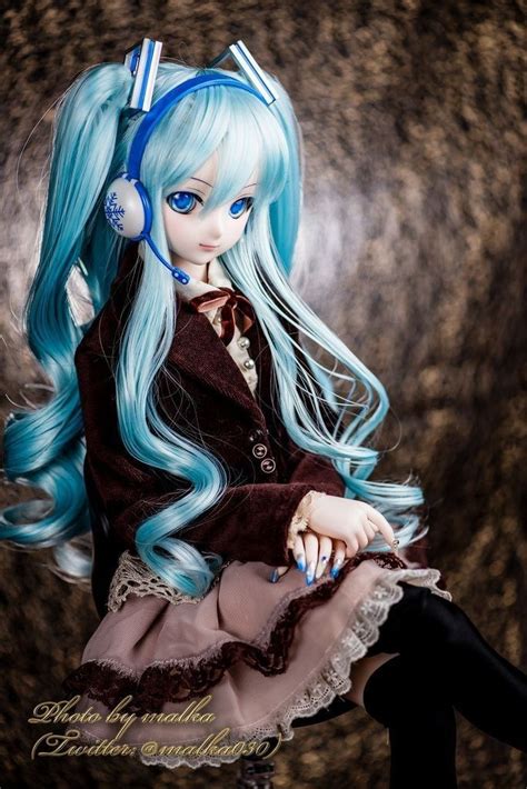 Pin By 白い雪 On Moe Doll Hatsune Miku Doll Anime Dolls Japanese Dolls