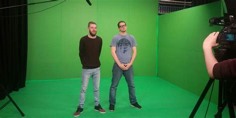 How To Set Up A Home Green Screen Studio In 4 Simple Steps