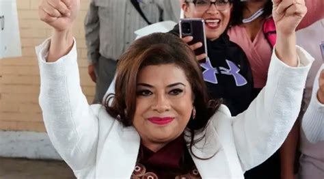 Clara Brugada Asiste A Emitir Su Voto En Alcaldía Iztapalapa En Cdmx