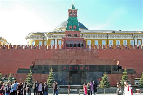 Lenin Mausoleum Redaktionelles Stockfoto Bild Von Zustand