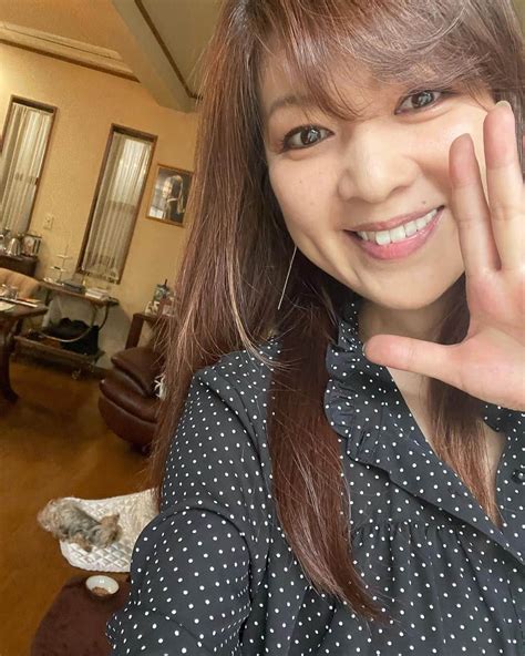 飯島直子さんのインスタグラム写真 飯島直子instagram「おはようございます ♪ 今朝はすこし涼しいです 洗濯するなら今日