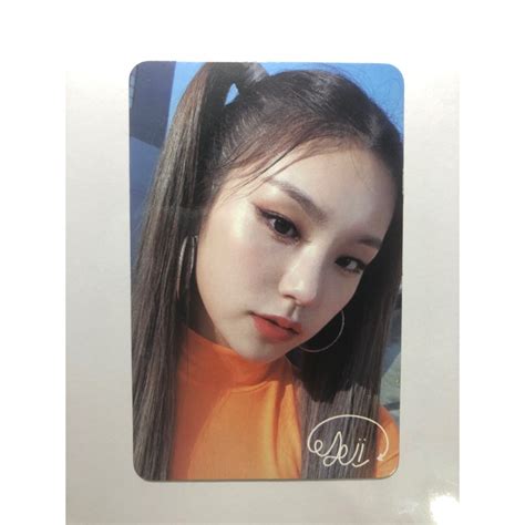 Jual Photocard Itzy Twice Yeji Lia Ryujin Chaeryeong Jihyo Dahyun