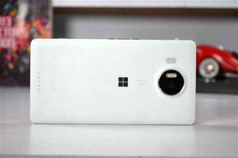 Microsoft Lumia Xl Review Riding Into The Danger Zone