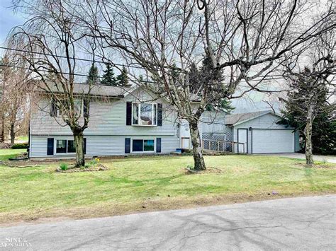 37250 Woodland Dr, New Baltimore, MI 48047 - See Est. Value, Schools & More