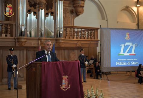 171 Anniversario Polizia Di Stato LE ONORIFICENZE E LODI CONCESSE