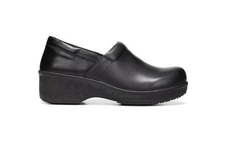 10 Best Non Slip Restaurant Shoes in 2024 - Anbu Safety