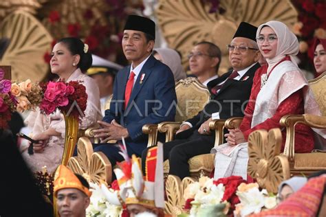 Upacara Penurunan Bendera HUT Ke 78 RI ANTARA Foto