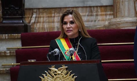 Jeanine Áñez retira su candidatura para la presidencia de Bolivia El