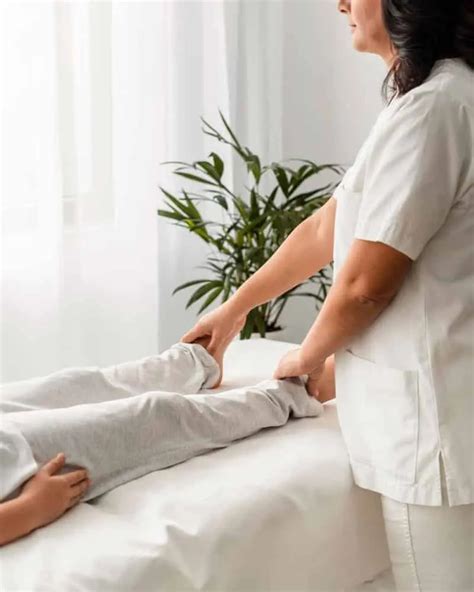 Opening an Acupuncture or Massage Therapy Clinic | Holbie