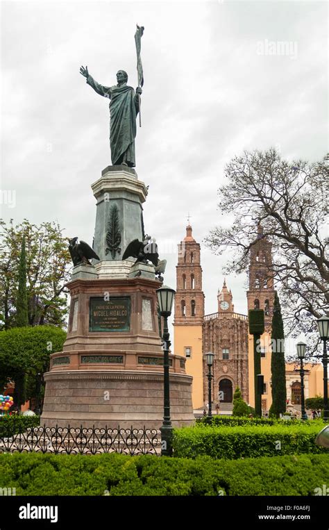 Statue of Miguel Hidalgo, Dolores Hidalgo, Mexico Stock Photo - Alamy