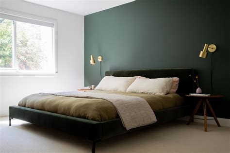 30 Green Accent Wall Bedroom Ideas You’ll Want to Steal - Foter