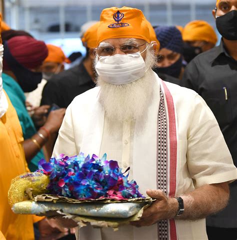 Pm Bows To Sri Guru Teg Bahadur Ji On His Th Parkash Purab Prime