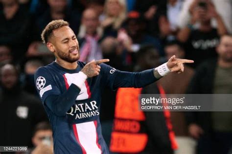 9,675 Neymar Celebration Psg Stock Photos, High-Res Pictures, and ...