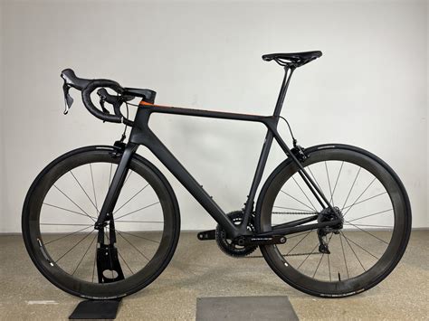 Canyon Ultimate CF EVO 10 0 SL Used In L Buycycle