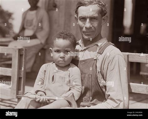 Foto Antigua De Mulatos Negros Americanos Con Su Hijo Fotografías E