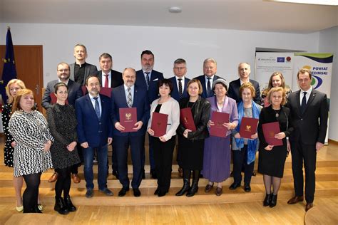 Podpisano umowy na dofinansowania działań proekologicznych Wiadomości