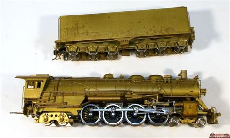 Key Imports HO Santa Fe 3751 Class 4-8-4 Northern Steam Locomotive Brass